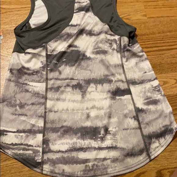 NWT Tek Gear DryTek gray & white top women size M - Picture 2 of 7